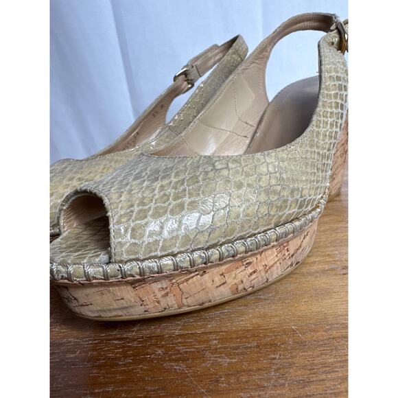 Stuart Weitzman 9.5 Nude Snakeskin Leather Peep Toe Cork Wedge Slingback Sandals - Picture 3 of 12